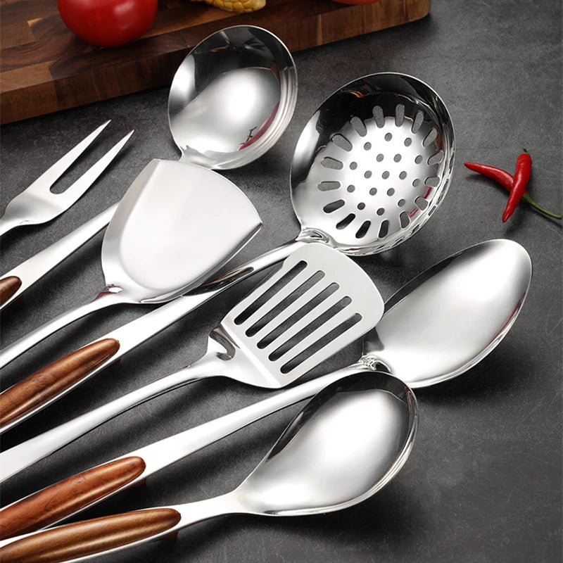 Polished & Crafted Woodgrain Utensils