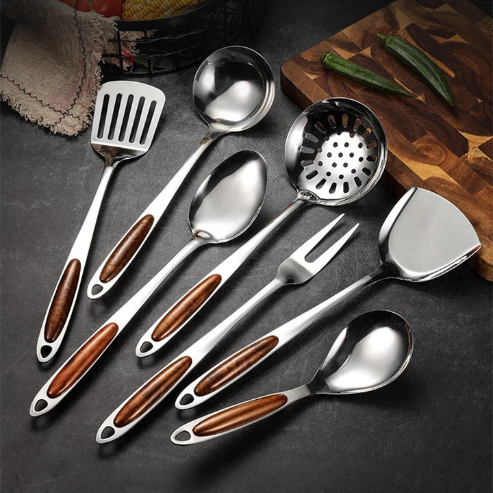 Polished & Crafted Woodgrain Utensils