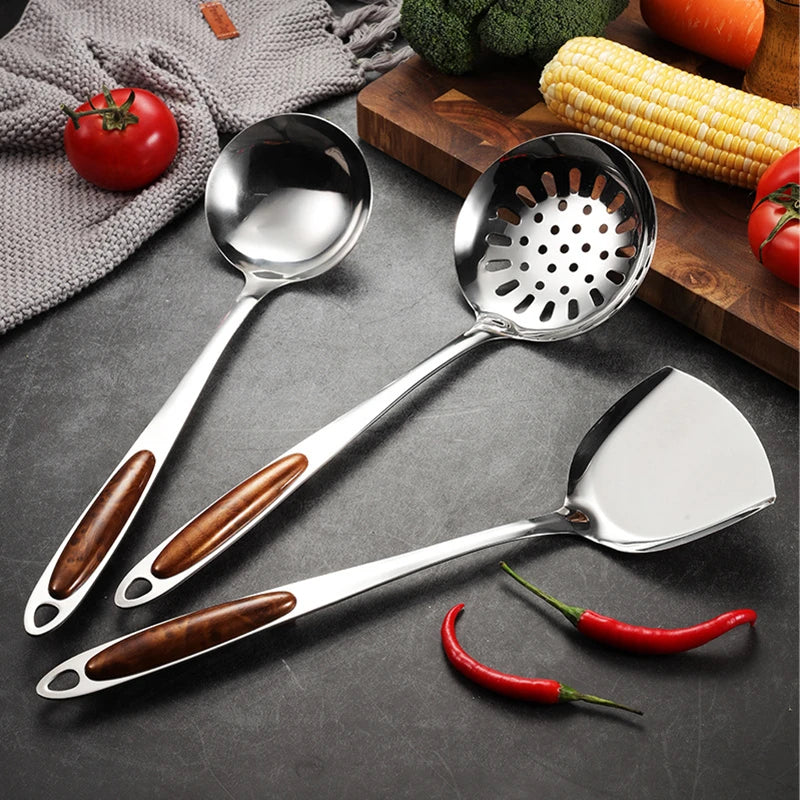 Polished & Crafted Woodgrain Utensils